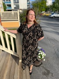 ”Kirjoita silloin, kun siltä tuntuu” Heli_miettelias-768x1024